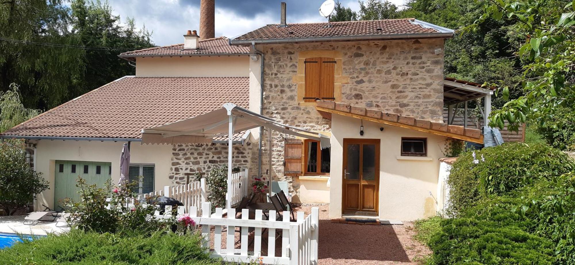 Joli Gite Rural Dans Un Havre De Paix Saint-Bonnet-le-Troncy المظهر الخارجي الصورة