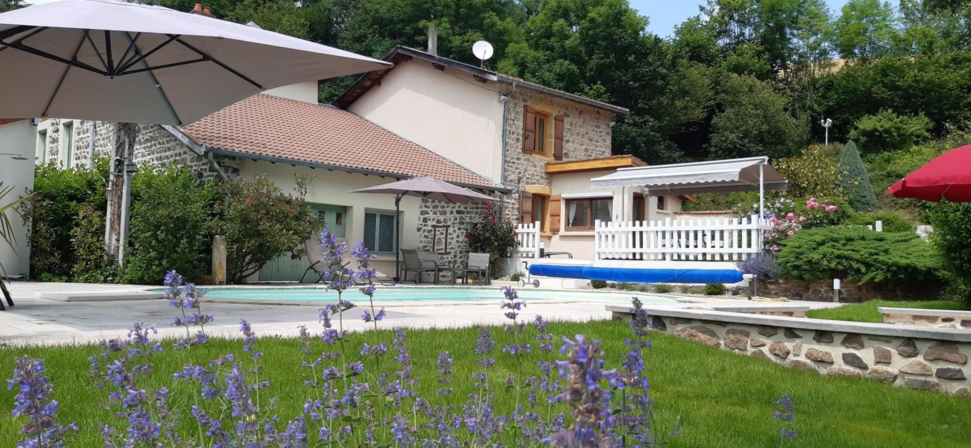 Joli Gite Rural Dans Un Havre De Paix Saint-Bonnet-le-Troncy المظهر الخارجي الصورة